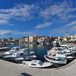 Beautiful In With House Sea View Daire *