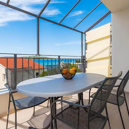 Daire Beautiful In With House Sea View