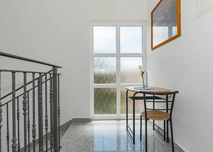 Gorgeous In With Wifi Apartman